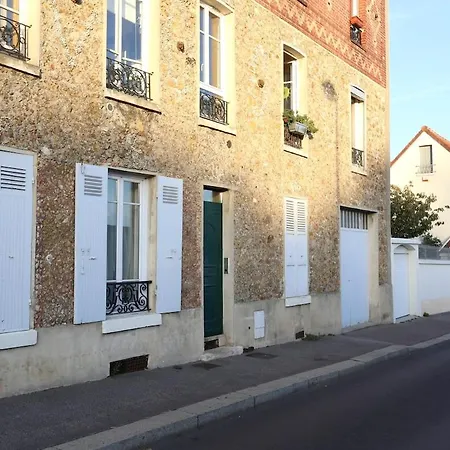 - Proche Chateau De Apartman